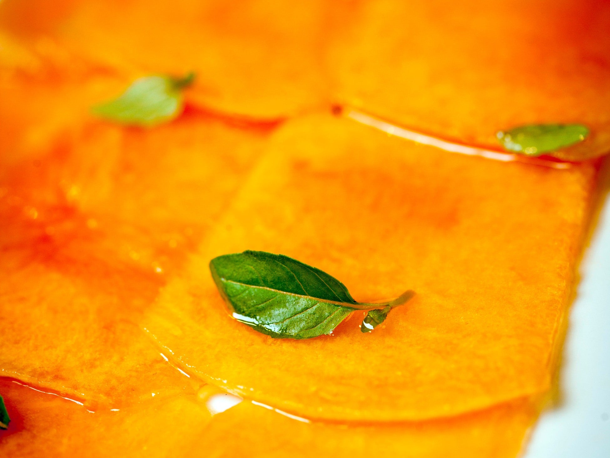 Recette Carpaccio de melon avec sauce piquante au piment de Cayenne